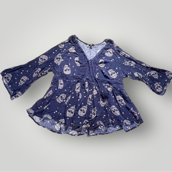 Torrid Blue Top Skulls Graphic - Picture 3 of 16